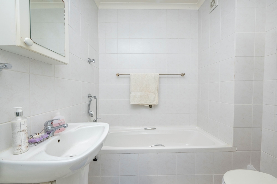 2 Bedroom Property for Sale in Sonstraal Western Cape